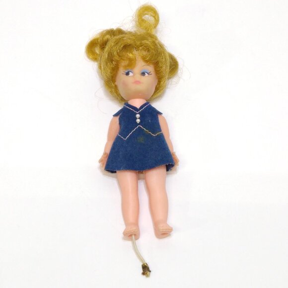Uneeda Doll 1970s Growing Hair Pull String Mechanism Changeable Clothing RARE - Picture 1 of 9